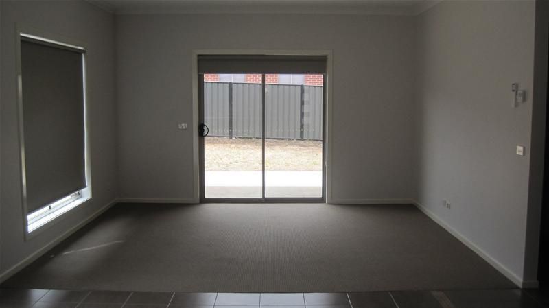 QUALITY NEAR NEW HOME !!!