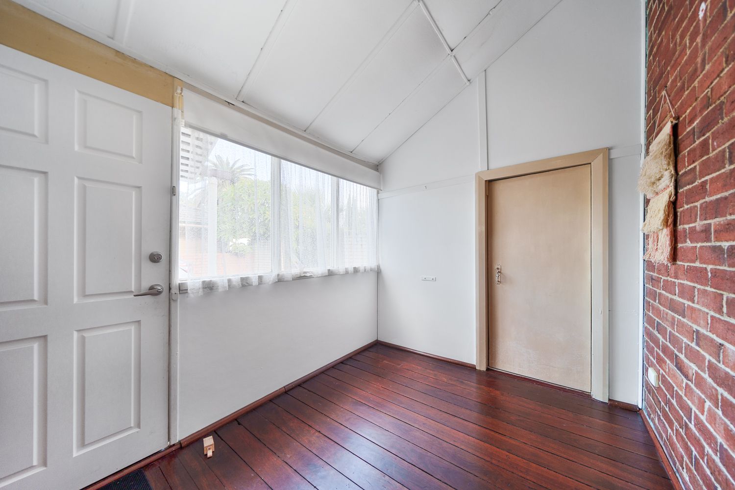 25 Kidman Avenue, South Guildford