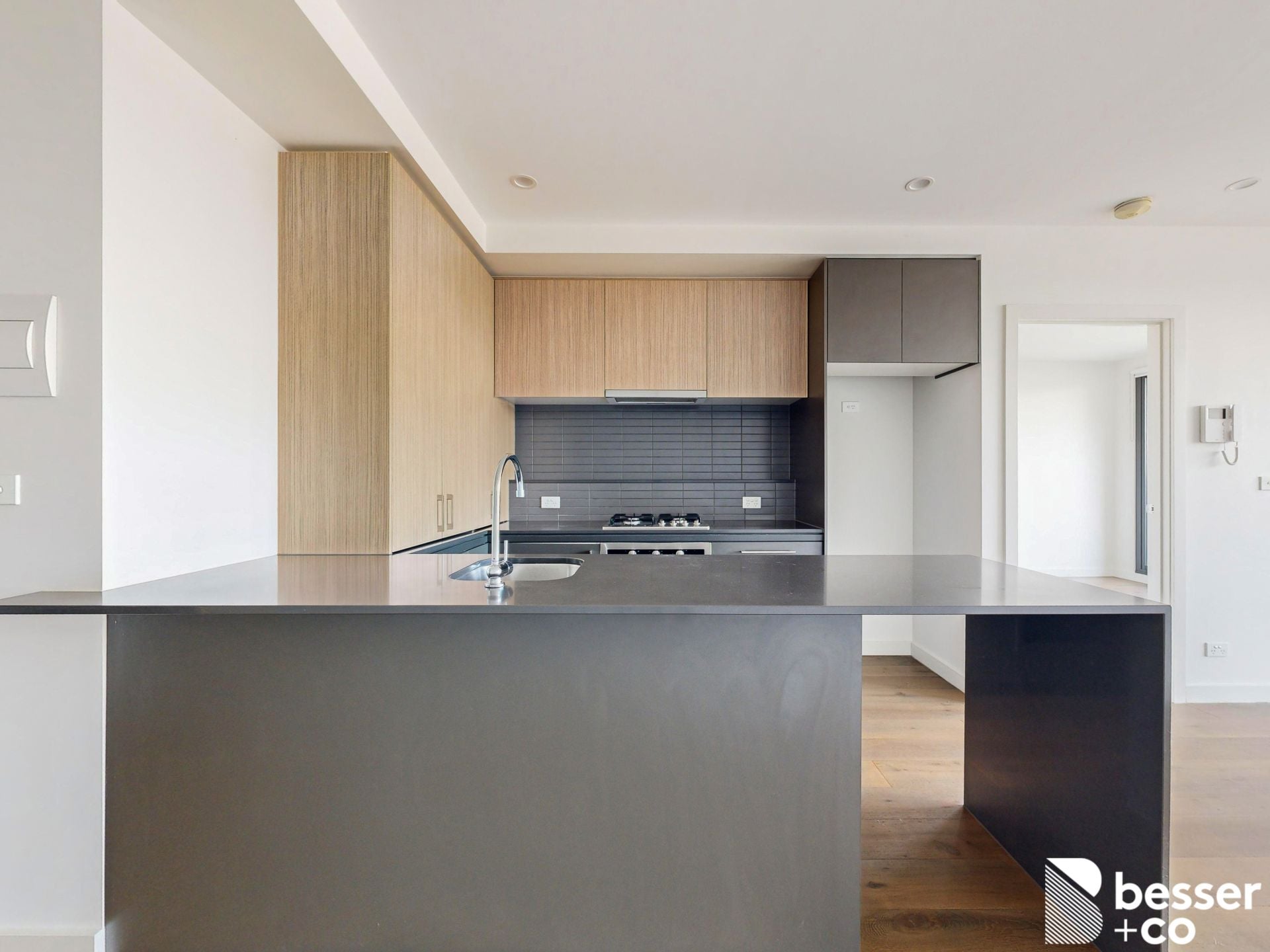 506/99 Donald Street, Footscray - Thumbnail 5