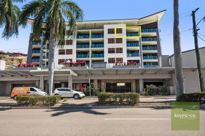 On Flinders Street Townsville