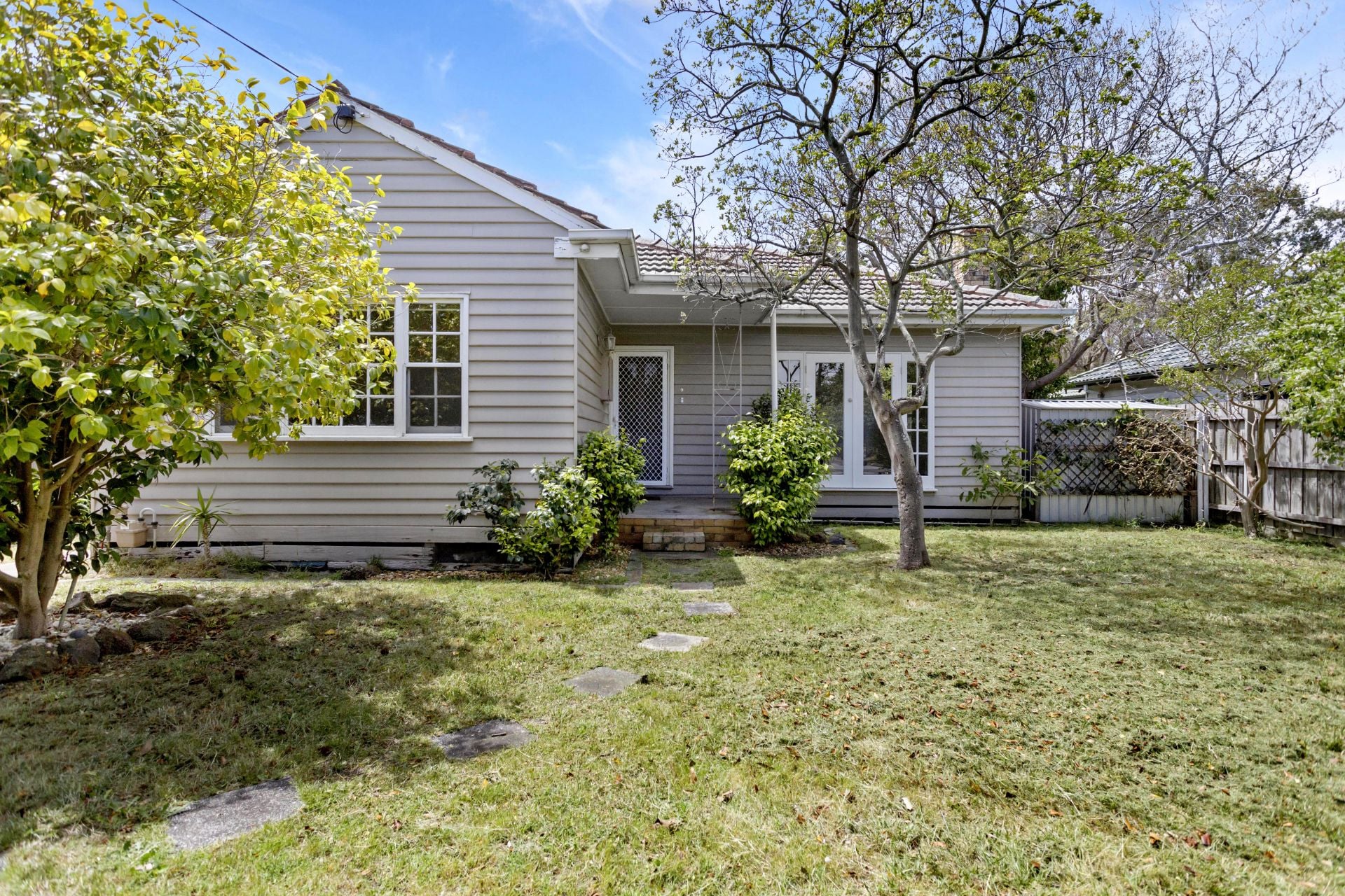 9 Genoa Avenue, Bonbeach VIC
