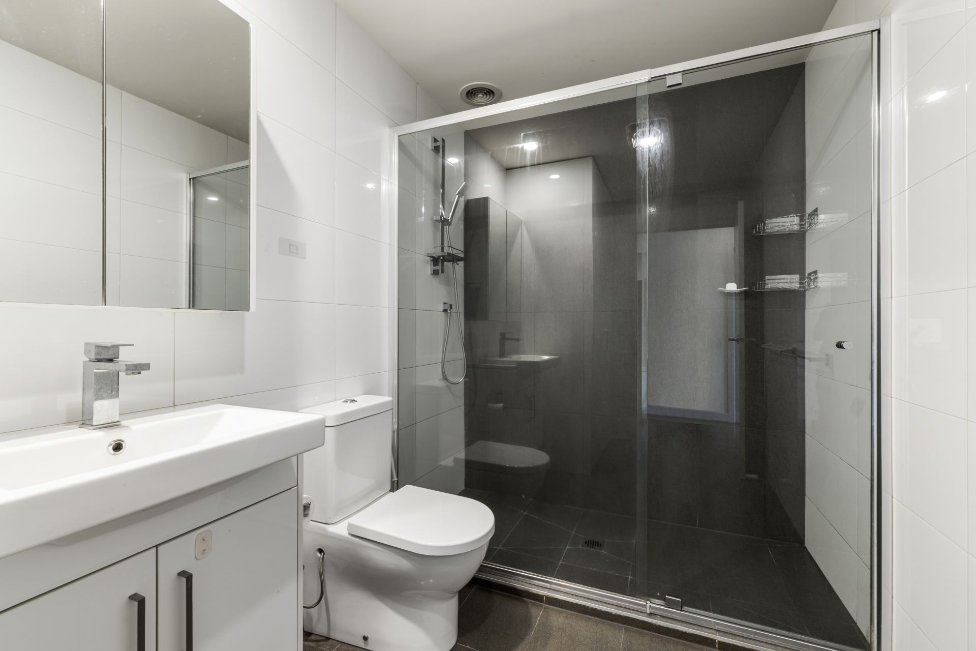 Modern Living in Magnificent Location