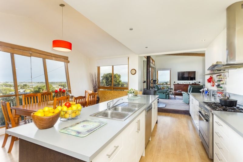35 The Parade Ocean Grove VIC, Ocean Grove - Thumbnail 2