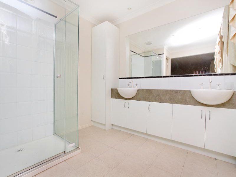 1 Victoria Way, Caroline Springs - Thumbnail 7