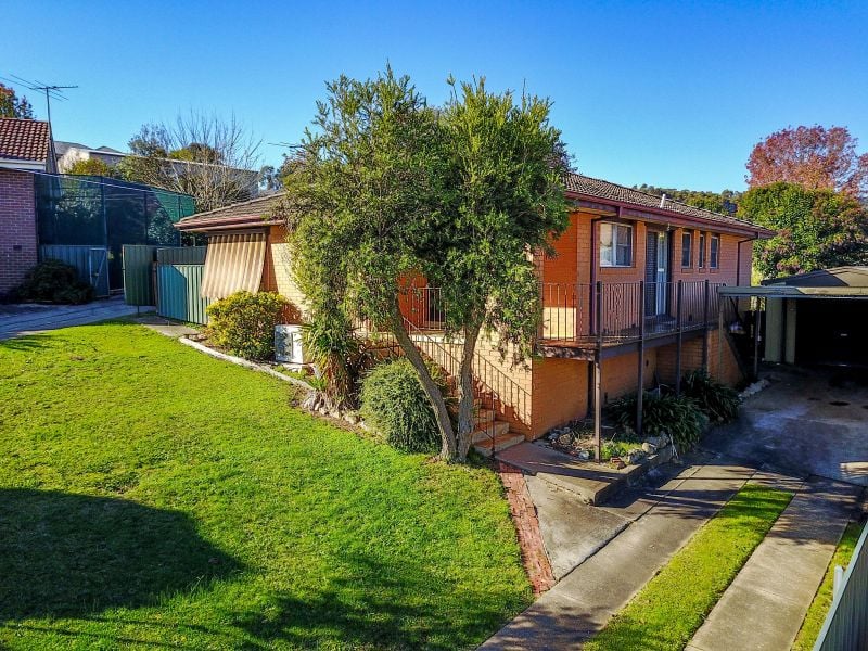 Real Estate For Sale 10 Hillside Court Myrtleford , VIC