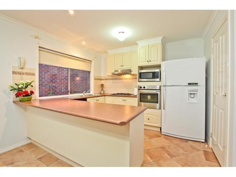 22 Lanaghan Avenue, Caroline Springs - Thumbnail 3