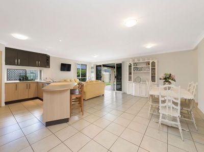 32 Salubris Place, Moggill