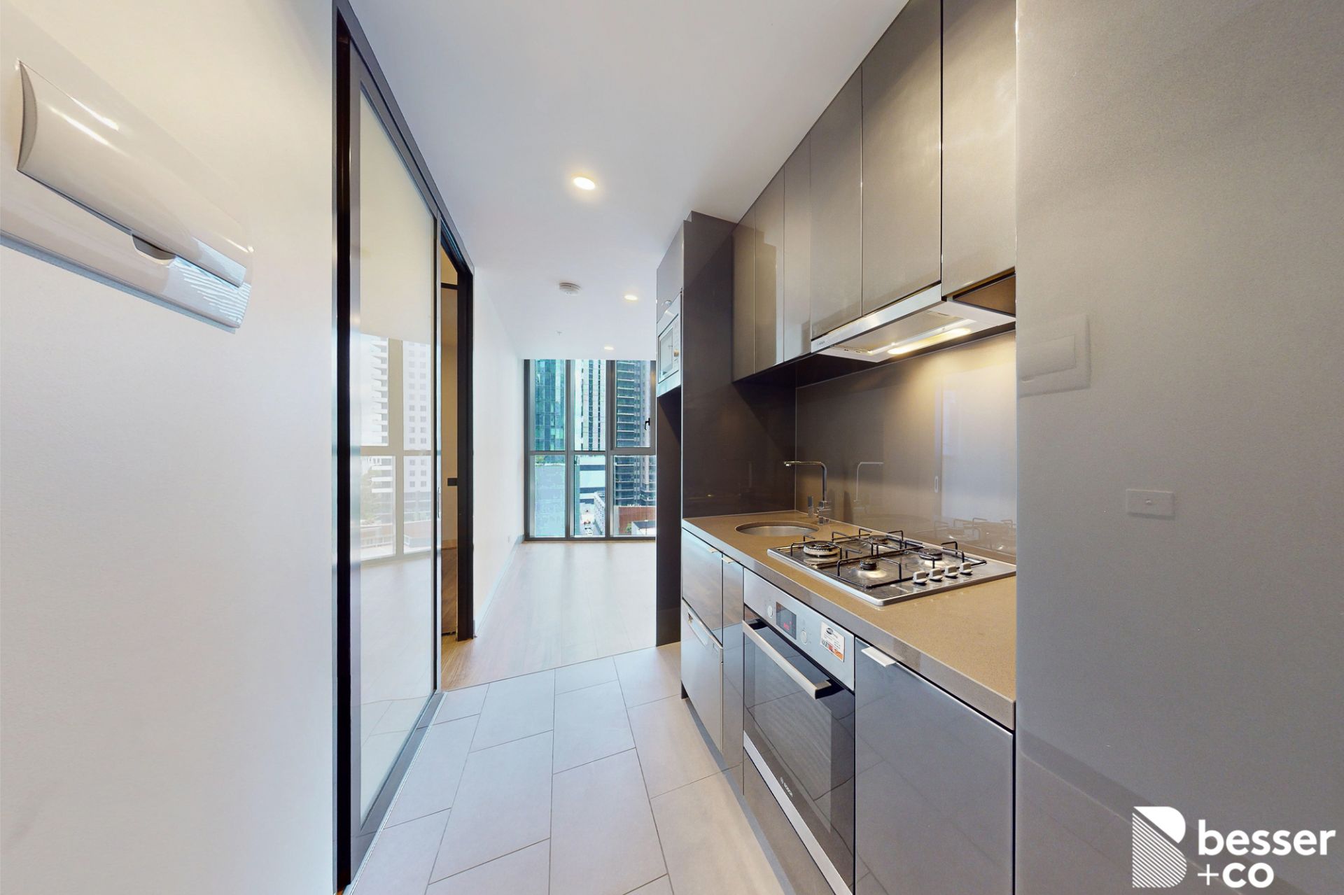 1104/33 Clarke Street, Southbank - Thumbnail 4