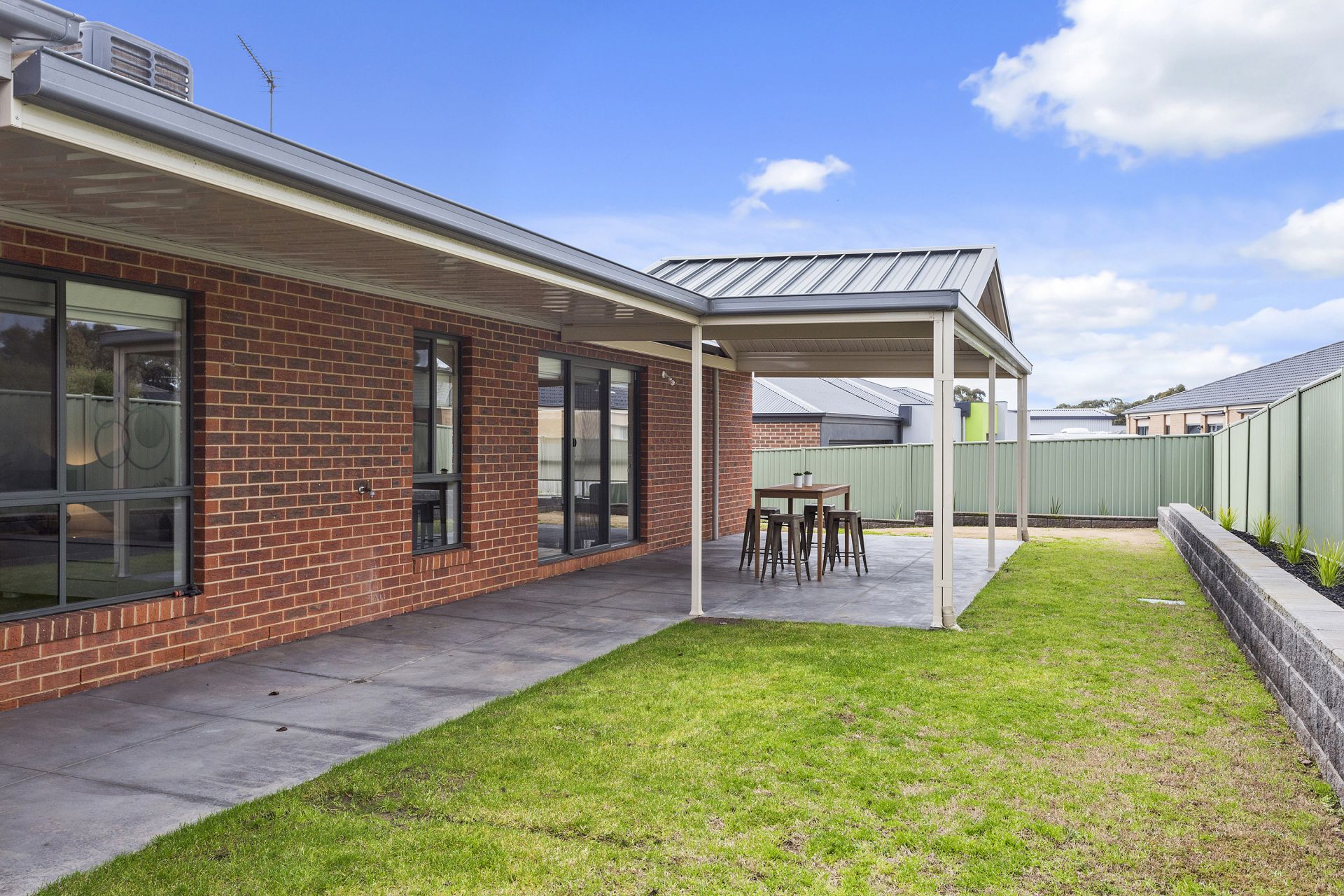 30 Lanark Drive, Junortoun DCK Real Estate