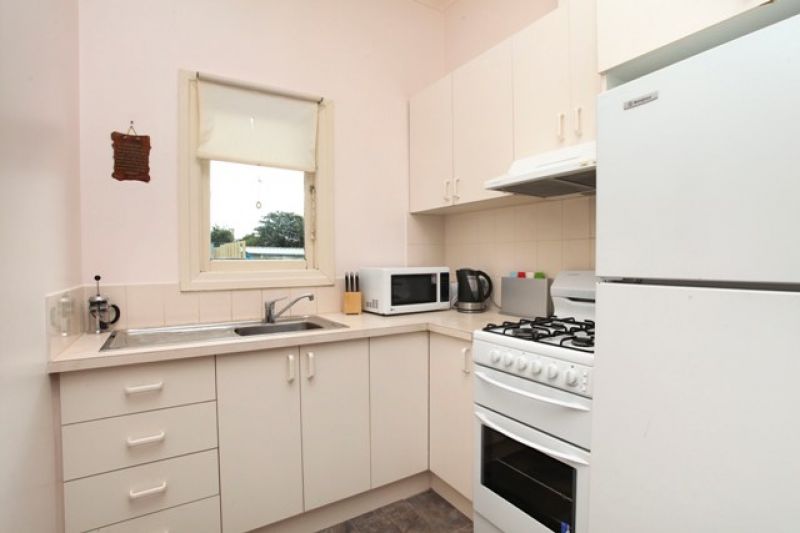 79 Summerhill Road, Footscray - Thumbnail 3