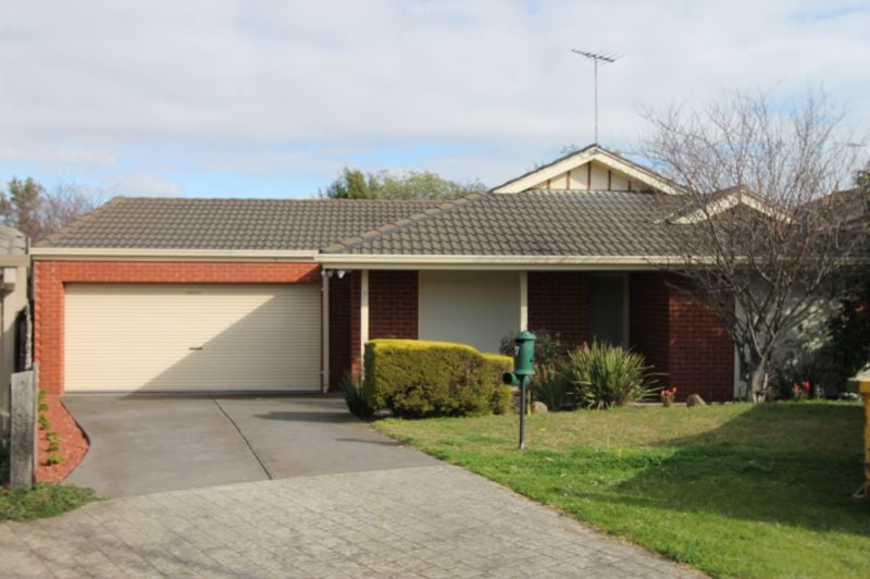 7 Oldfield Place, Epping