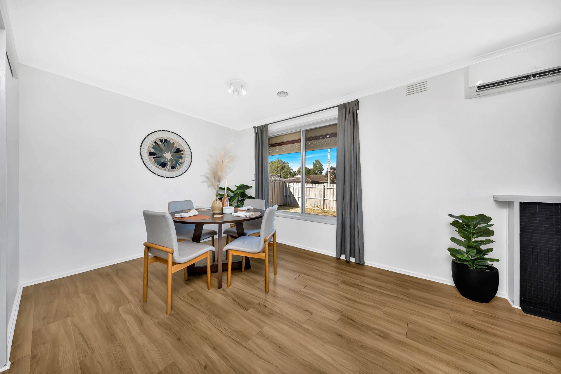 Stylish Abode, Sought After Surrounds