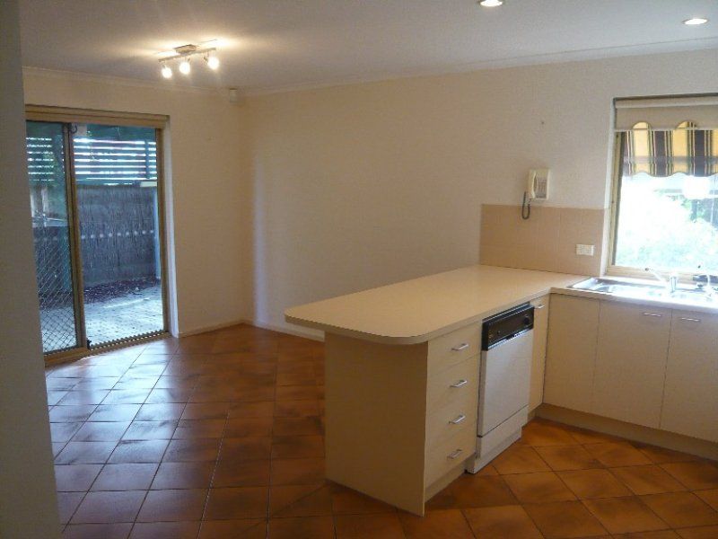 3/48 Florence Court Brompton 5007
