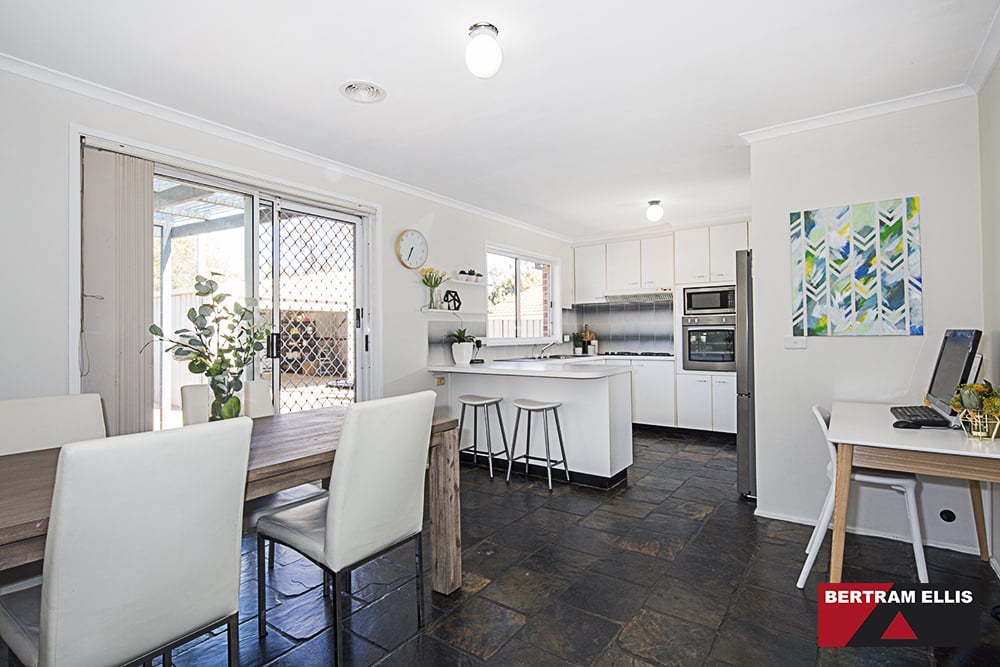 37 Rushbrook Circuit, Isabella Plains - Thumbnail 6