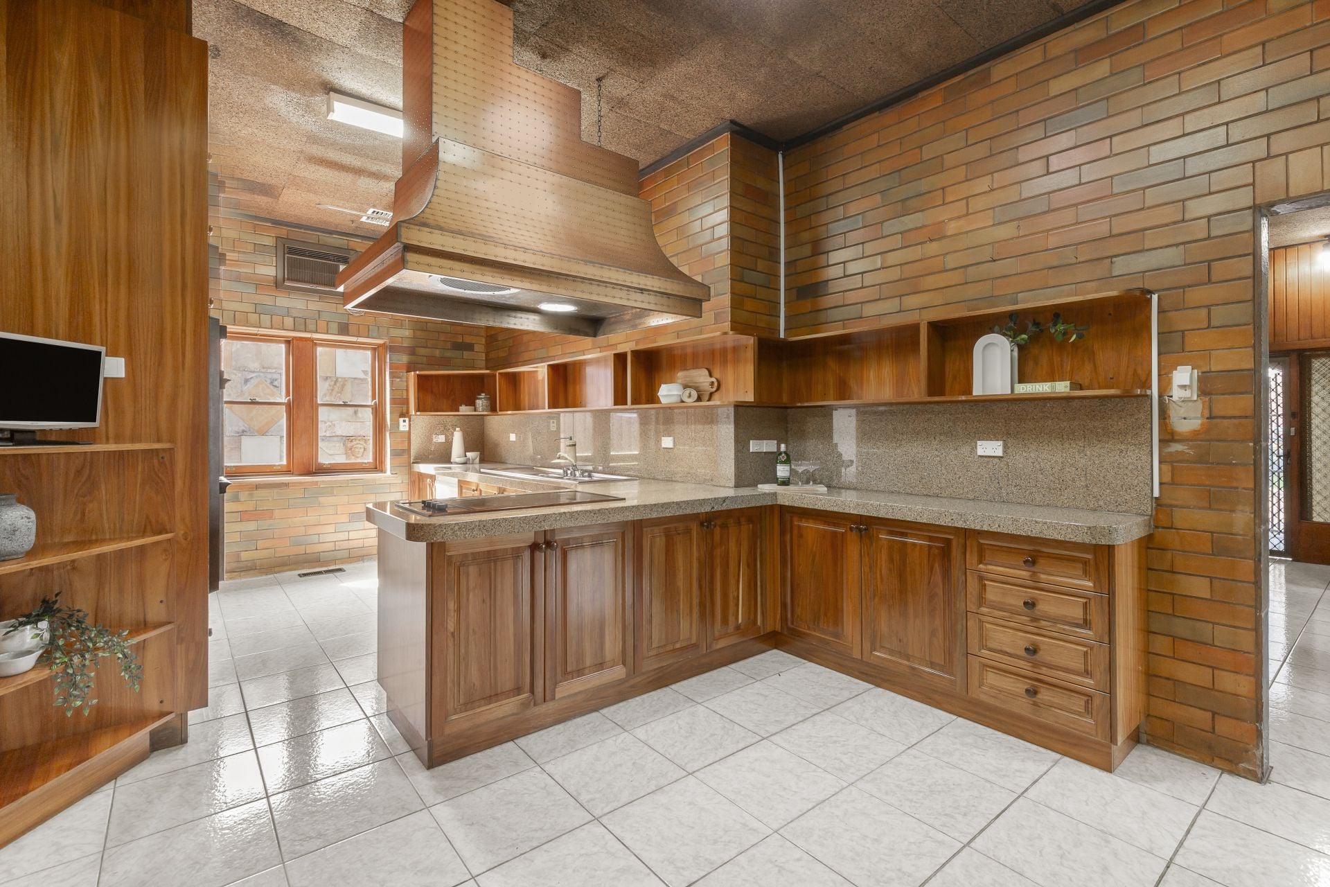 1713m2 in Fairy Hills Precinct