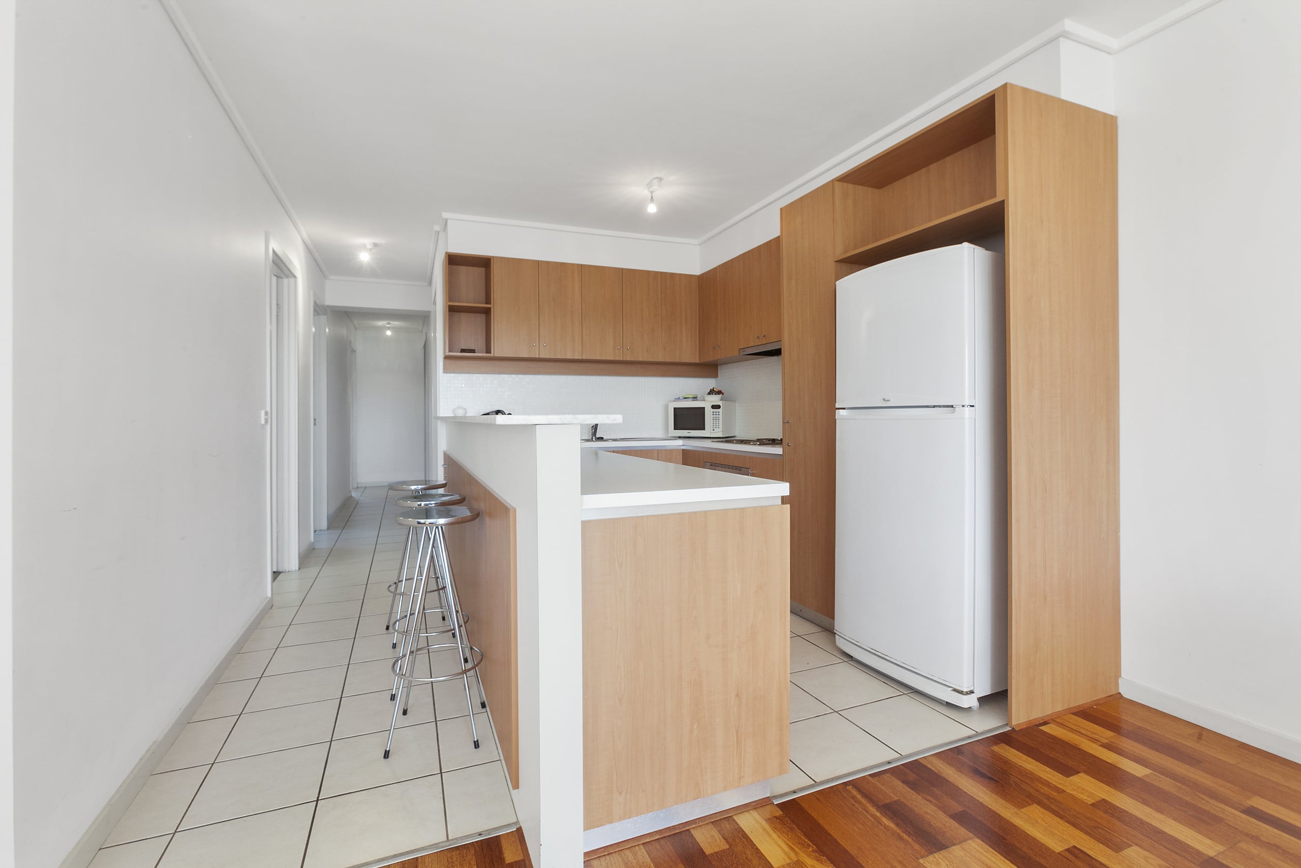28/2-10 Ocean Road South LORNE VIC, Lorne - Thumbnail 3