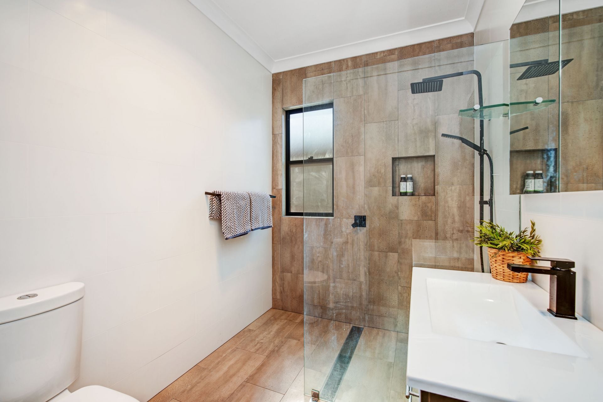 707 Pacific Highway Belmont NSW, Belmont - Thumbnail 6