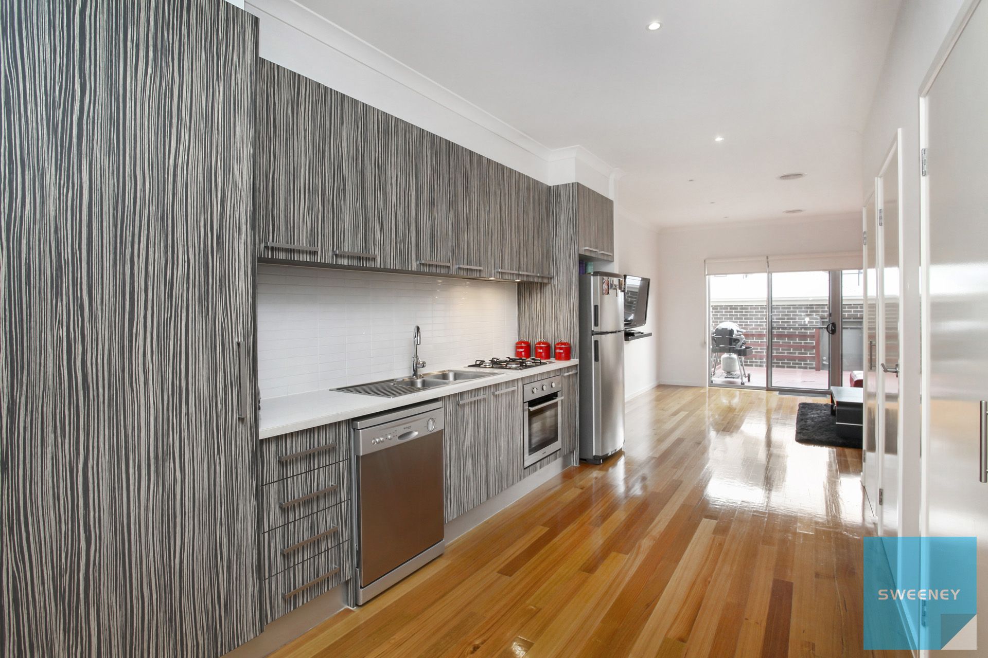 46 Broadway, Caroline Springs - Thumbnail 3