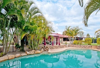 Private & Quiet 5 Bedroom + Office Family Home, 1.5 Acres with Pool & 6x6m Shed