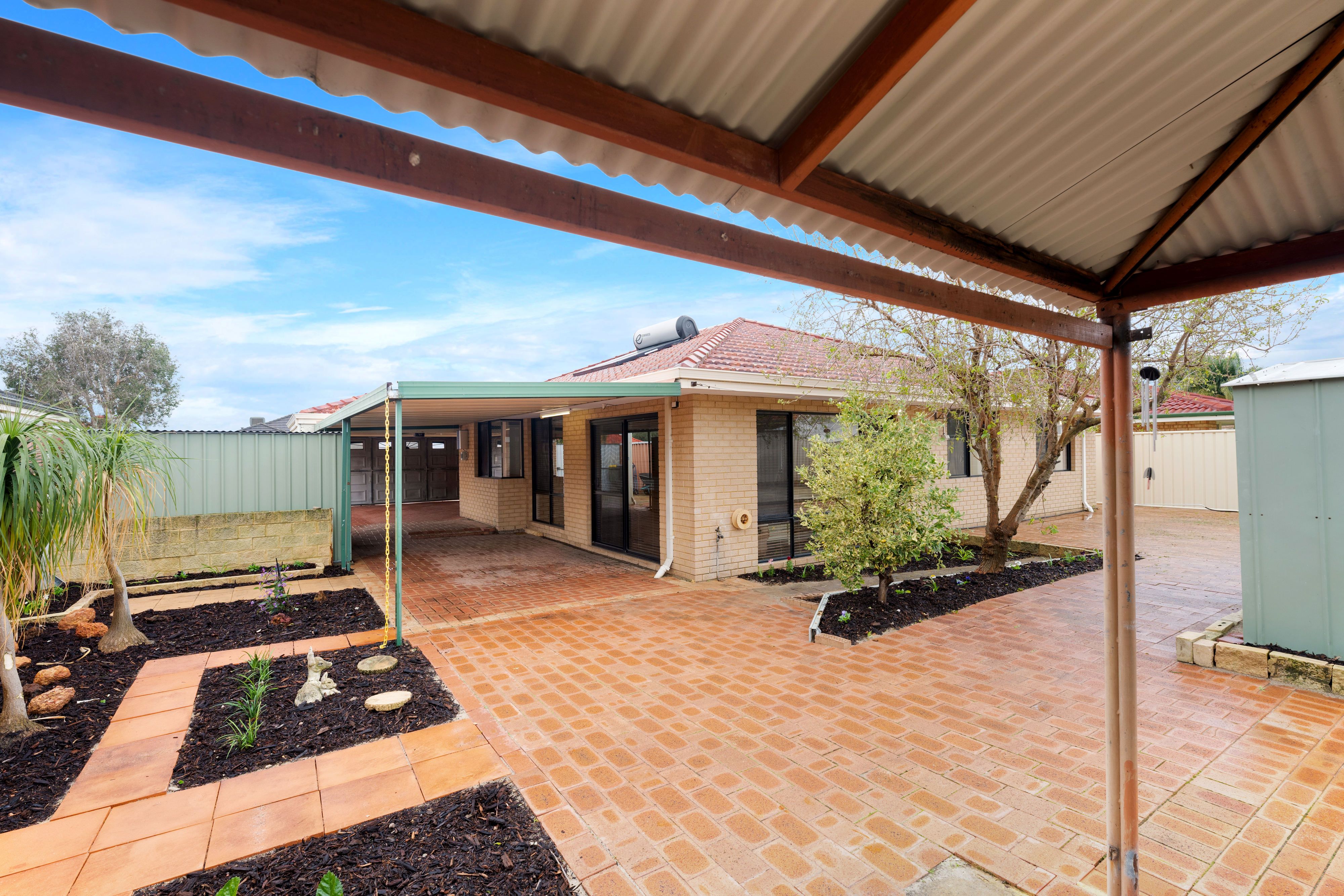 Real Estate For Sale 105 Dumbarton Road Canning Vale , WA