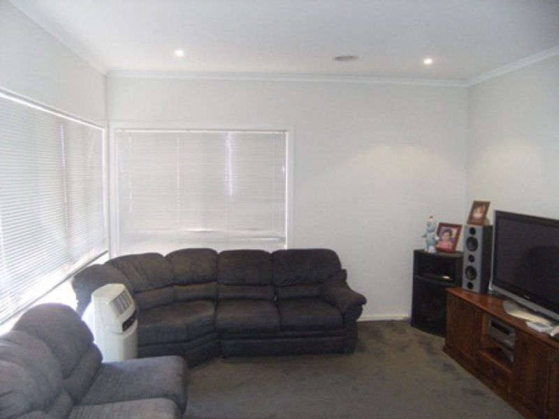 37 Callista Close, Taylors Hill - Thumbnail 4