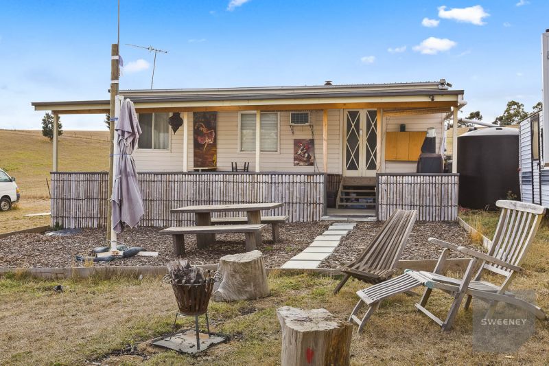 131 Greendale-Myrniong Road, Greendale - Thumbnail 3