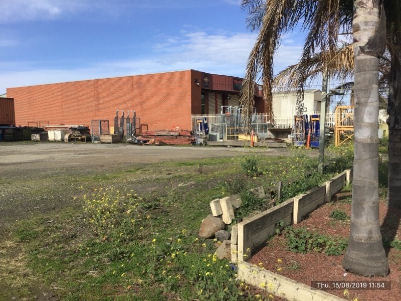 DISPLAY YARD WITH POWER AND PLUMBING