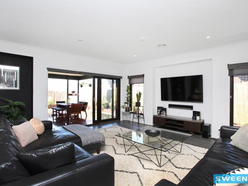 22 Infinity Drive, Plumpton - Thumbnail 3