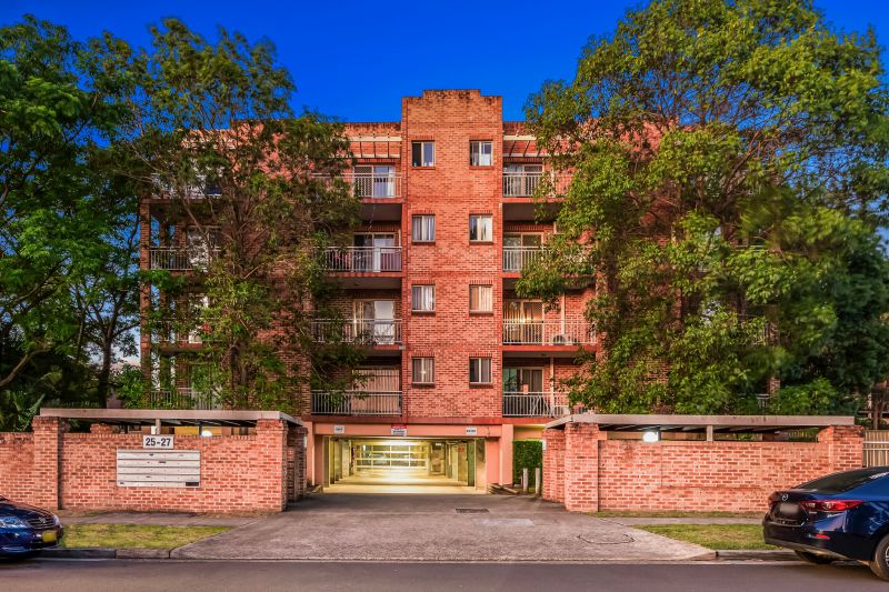 1st open house went really well & we got a lease  $530 a week! There are more tenants looking for similar places! Landlords, reach Satya 0401 096 284