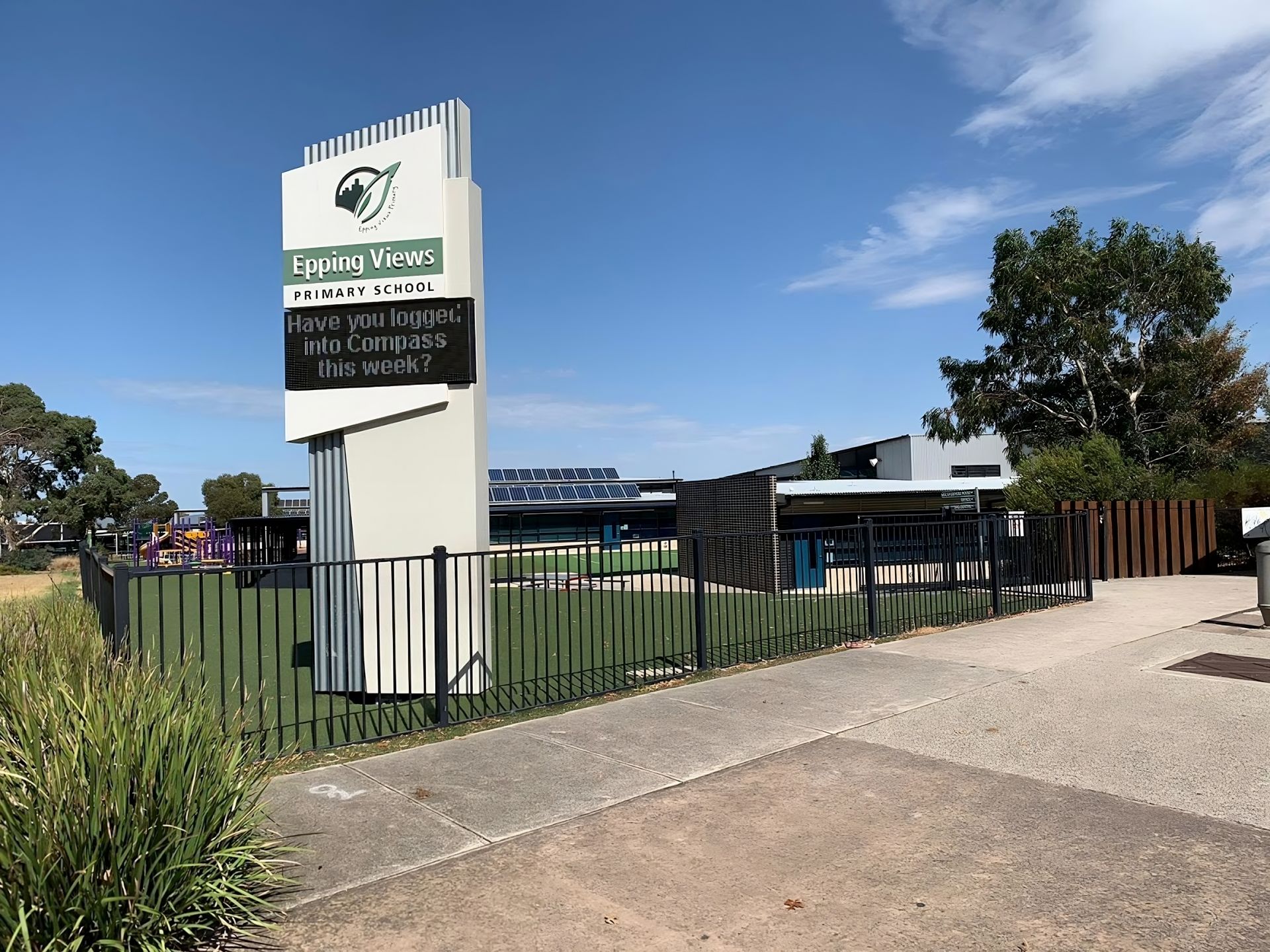 Real Estate For Sale 3 Brownlow Crescent Epping , VIC