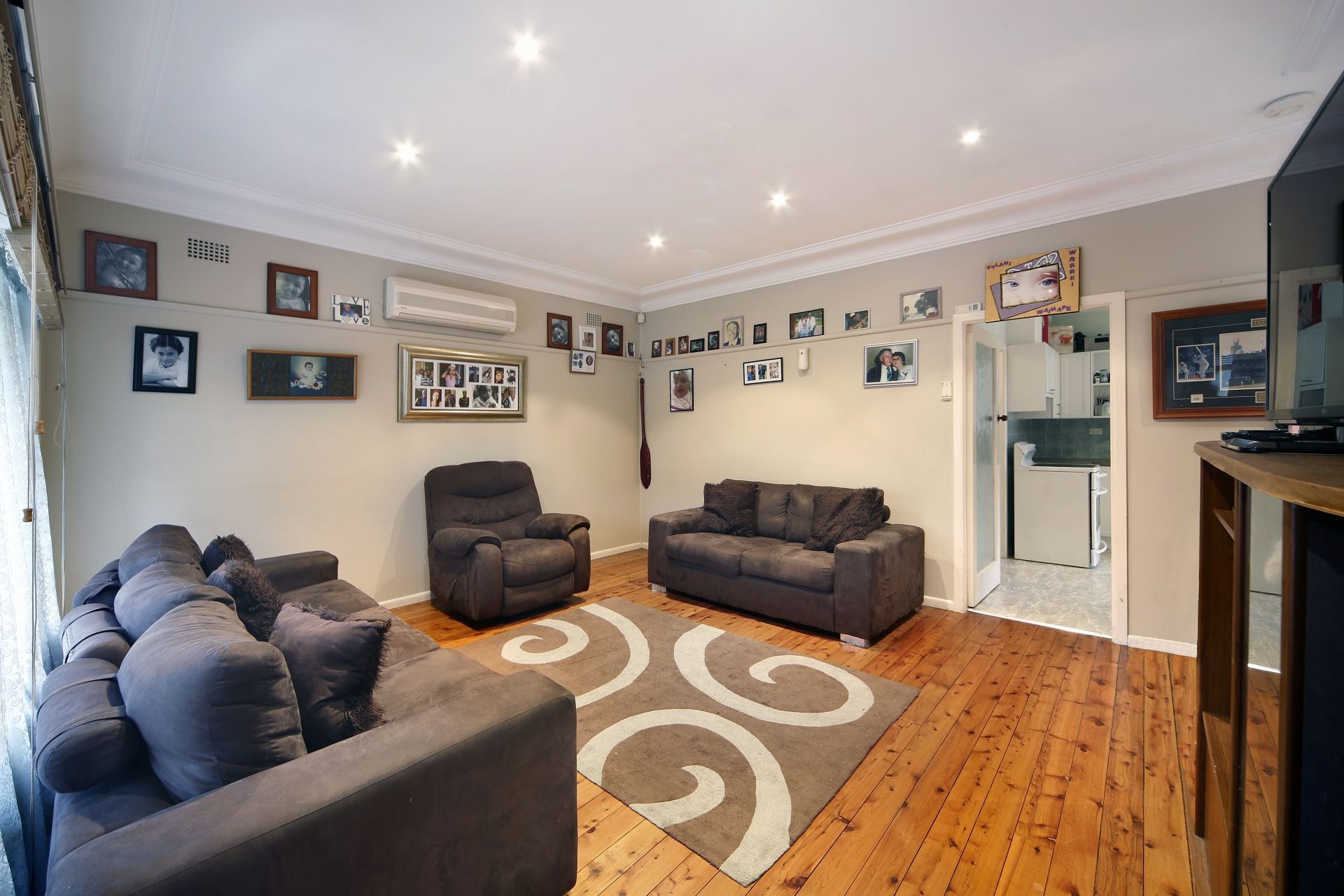 293 Taren Point Road, Caringbah, Caringbah - Thumbnail 3