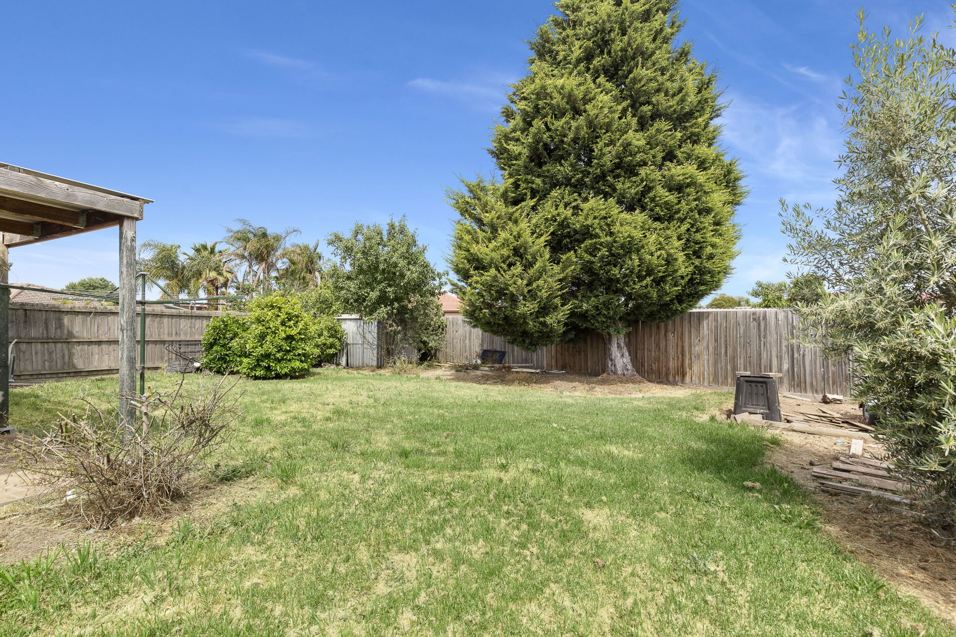 Real Estate For Sale 208 Roycroft Avenue Mill Park , VIC