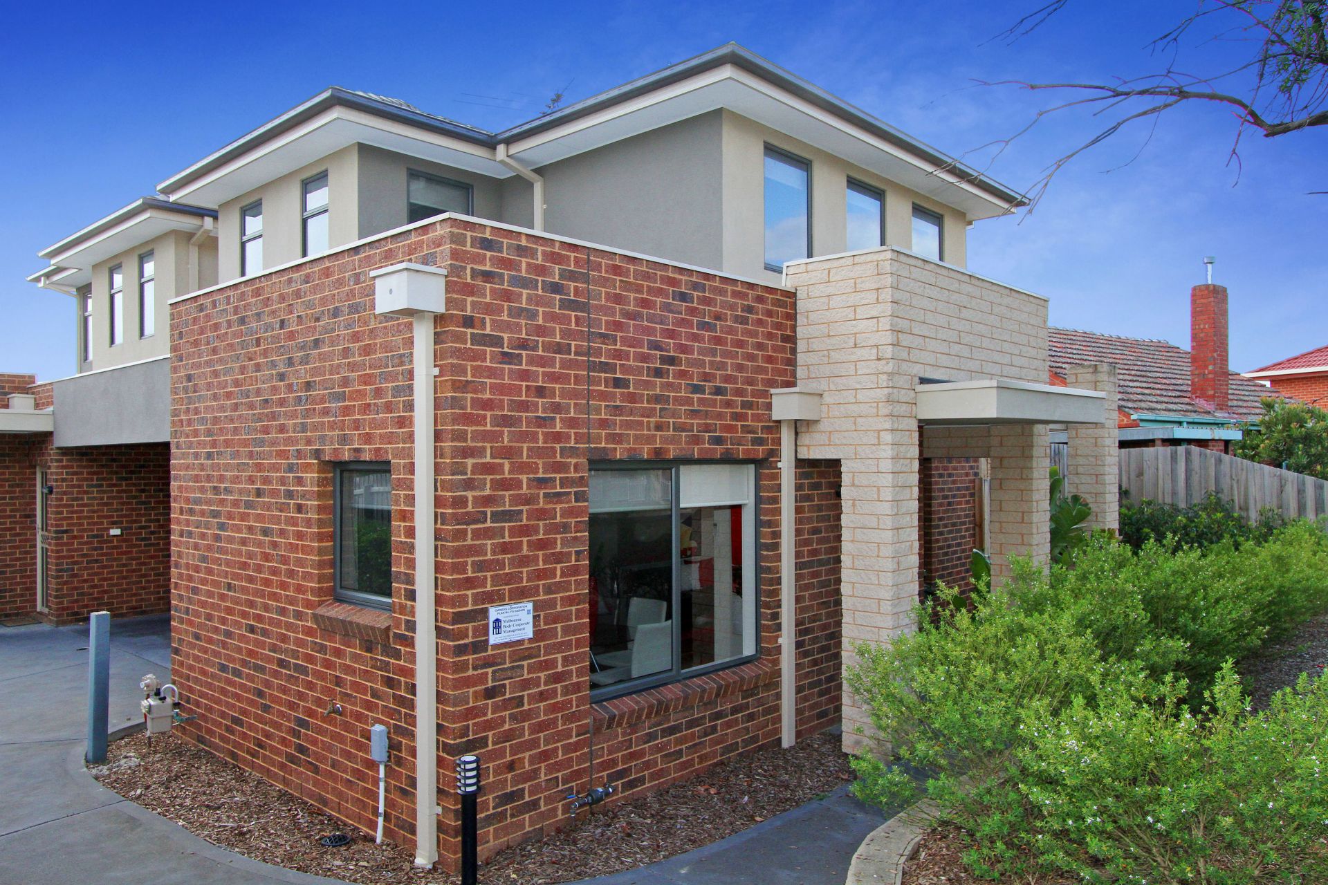 As New Townhouse In Great Location