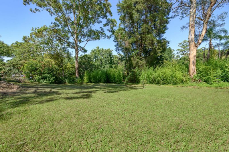 2 Sutherland Avenue, Wahroonga