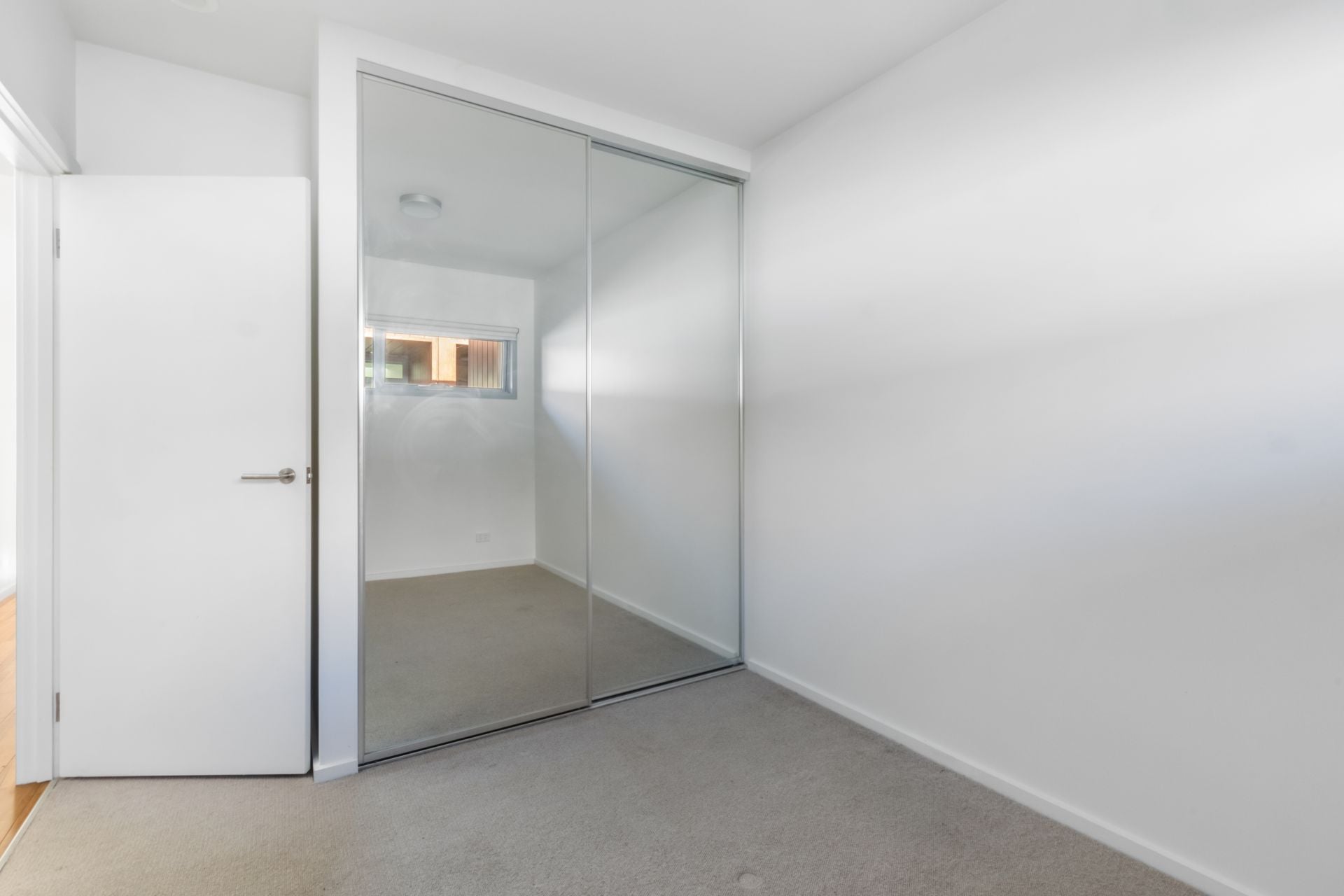 Stunning light filled 1st Floor Apartment!