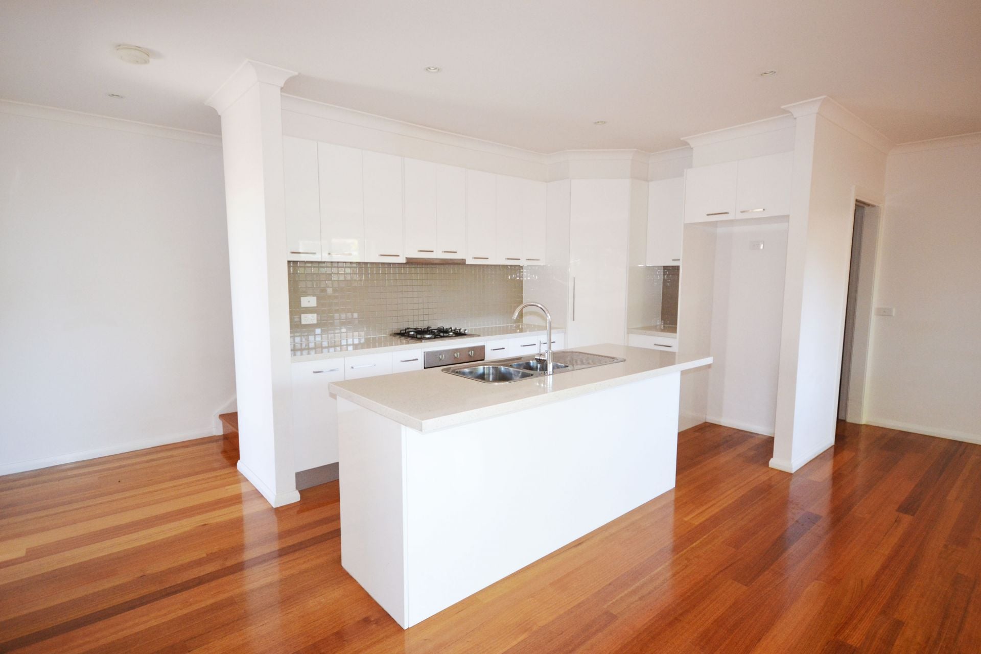 PERFECTLY PROPORTIONED & IMPRESSIVE THROUGHOUT