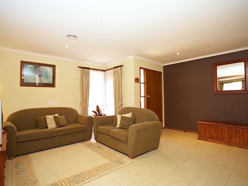 57 Donald St South, Altona Meadows - Thumbnail 4