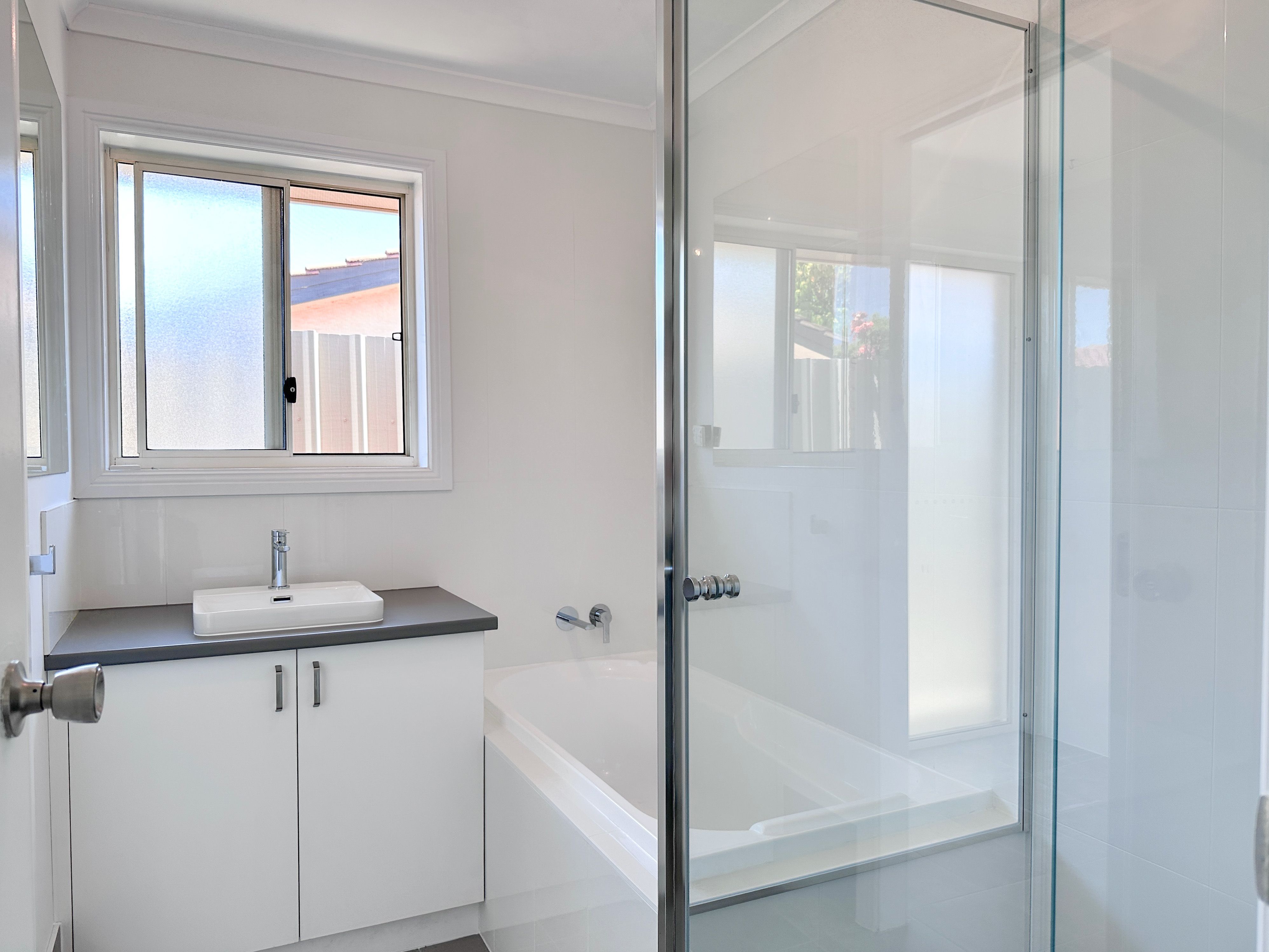 2/6 Booth Avenue Morphett Vale 5162