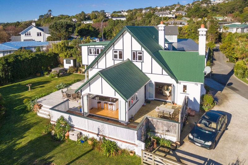 Captivating classical home on the Kiwi Dream section.