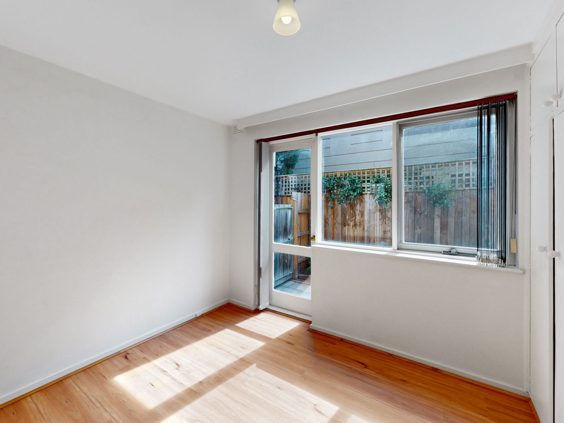 2/2 Affleck Street, South Yarra - Thumbnail 6