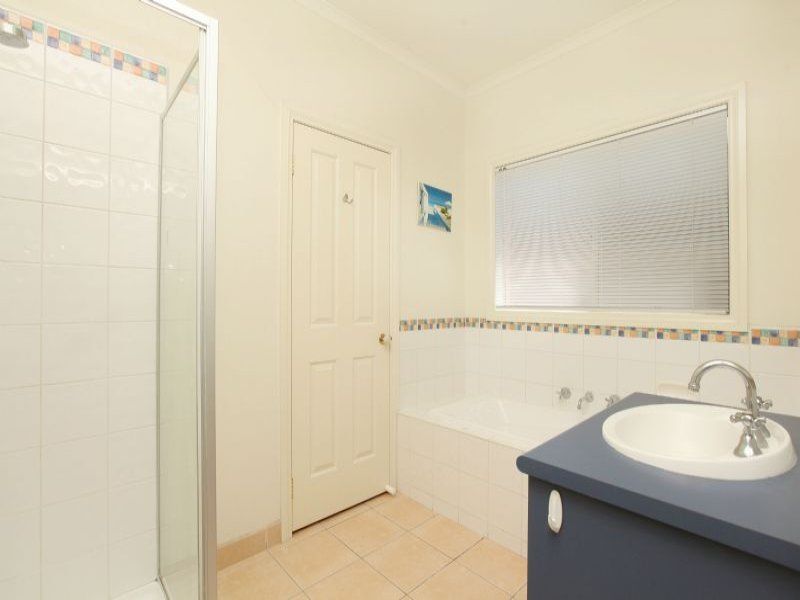 6 Millstream Way, Caroline Springs - Thumbnail 8