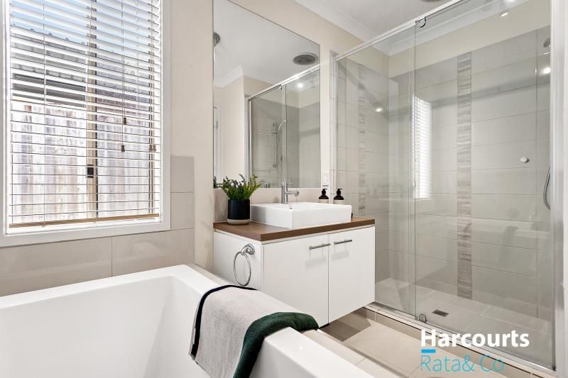 66 Grange Drive, South Morang