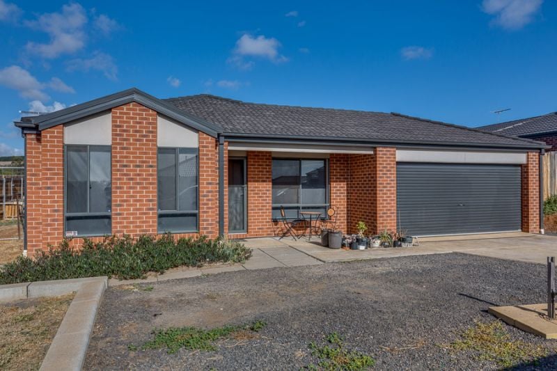 4 Fourth Mews, Bacchus Marsh - Thumbnail 2