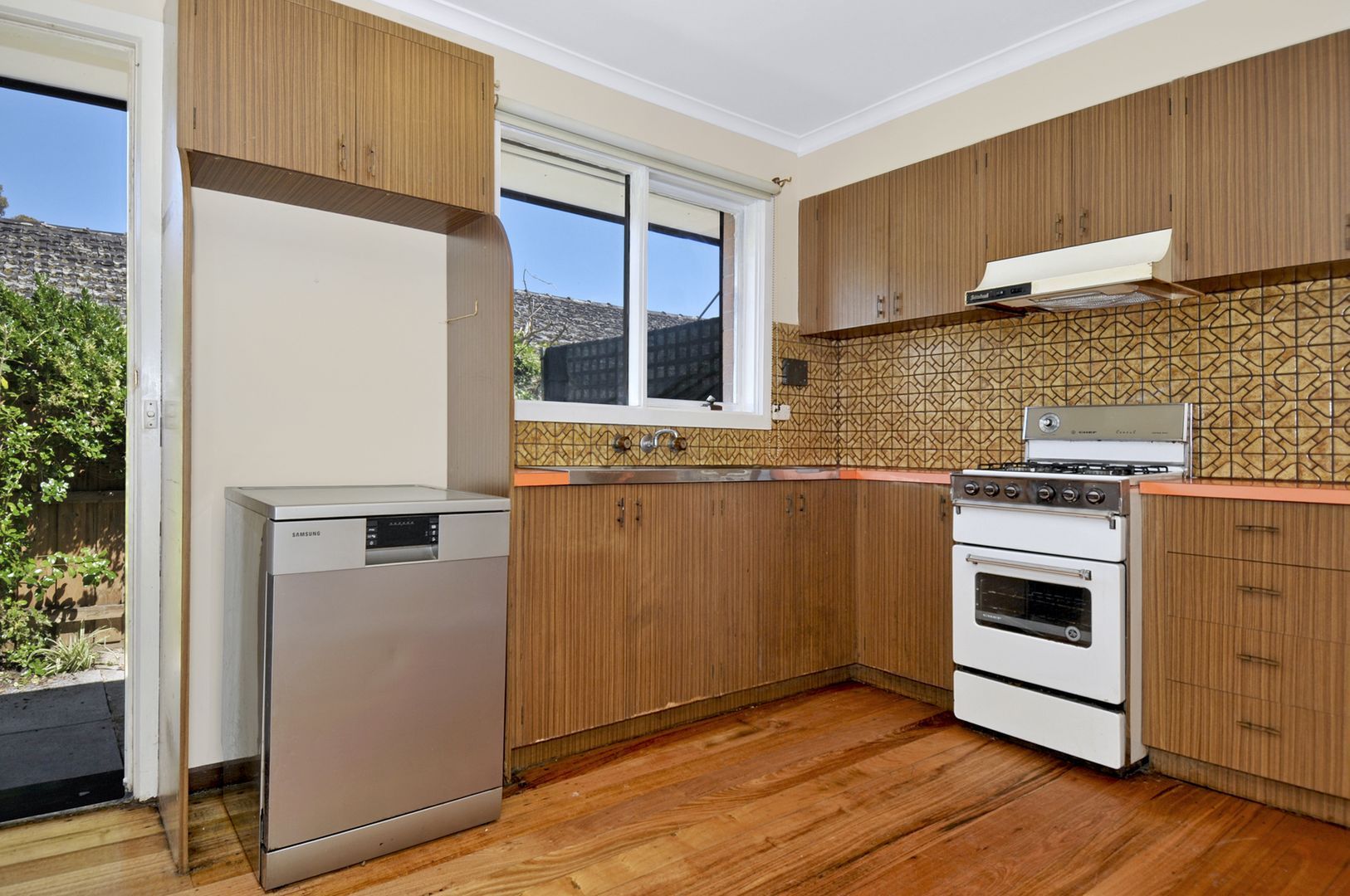ONE BEDROOM WITH AN UBUNDANCE OF SPACE