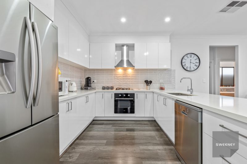99 Stonehill Drive, Maddingley - Thumbnail 4
