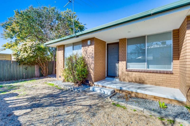 4/12 George Street, Bacchus Marsh - Thumbnail 2