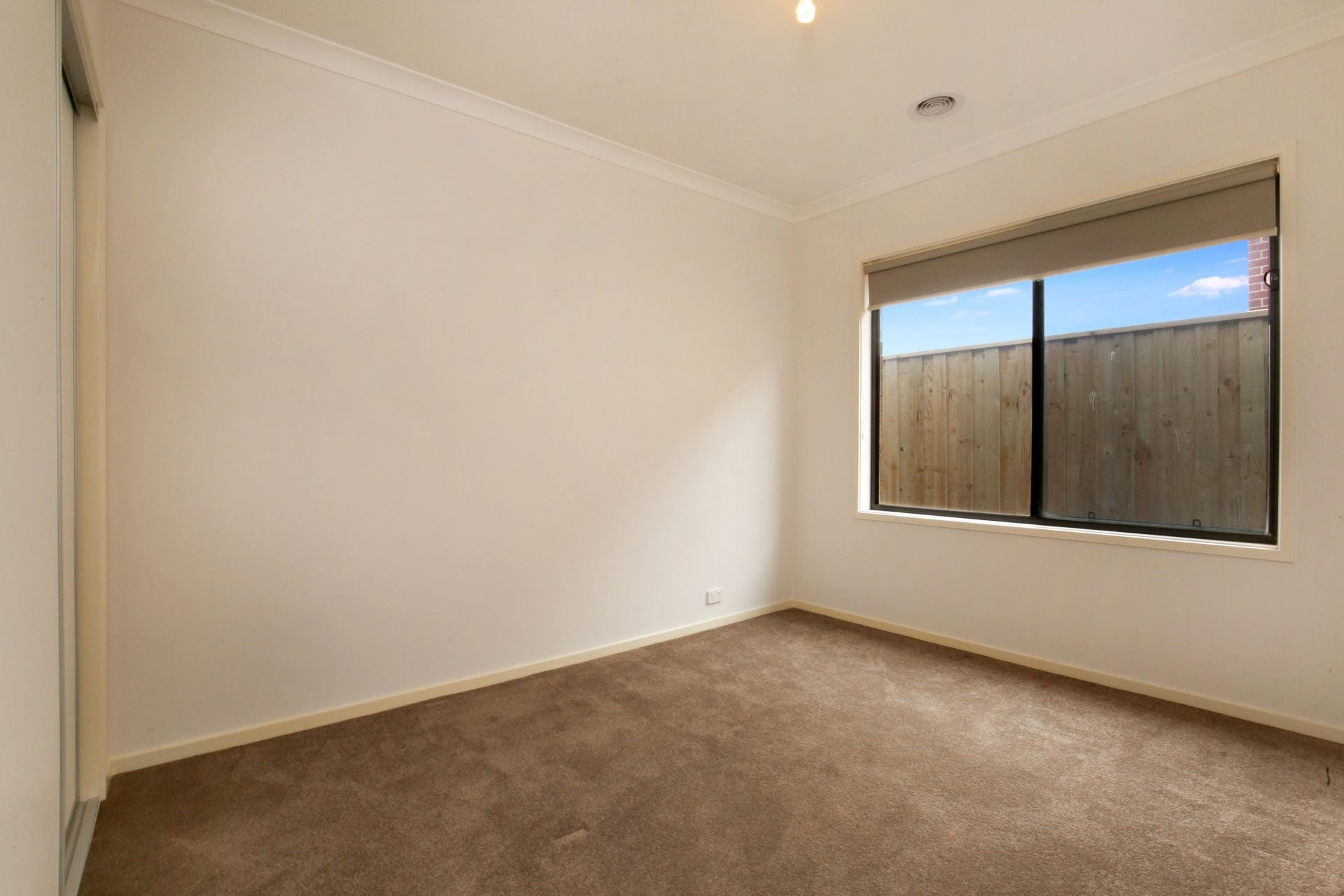 LOVELY LARGE FAMILY HOME
