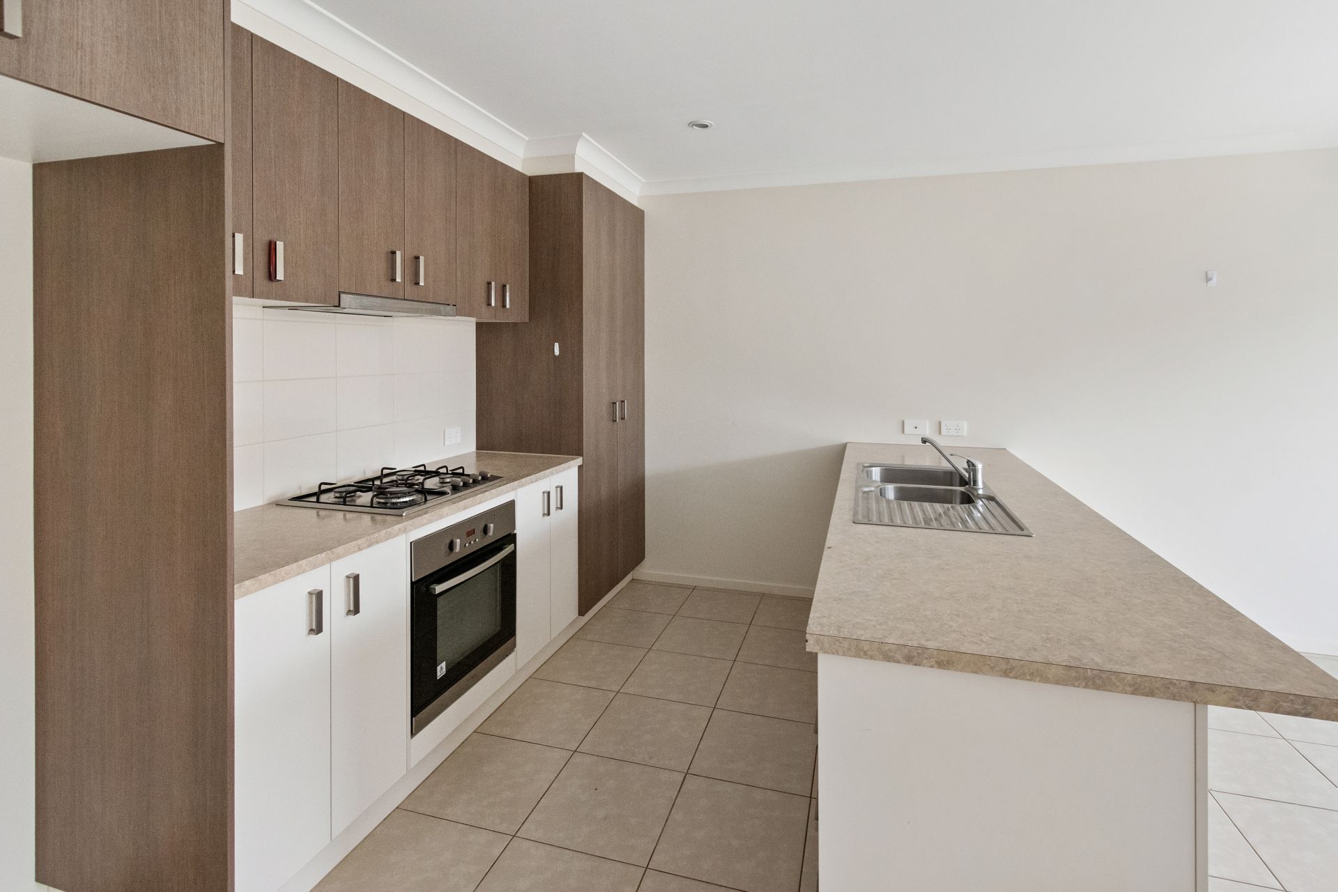 IDEAL FAMILY HOME!