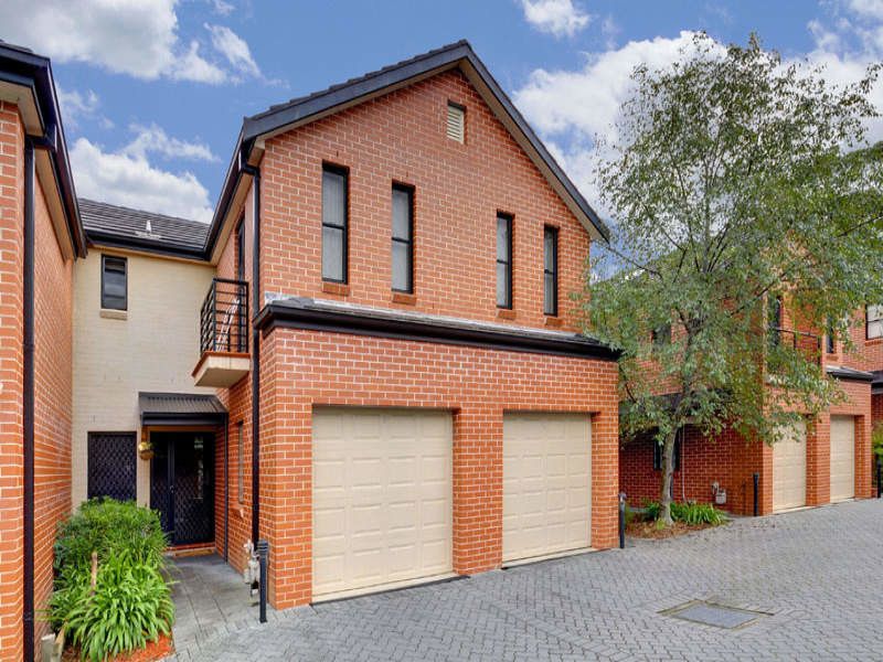 SOLD BY JOHN PYE REAL ESTATE 9476 0000