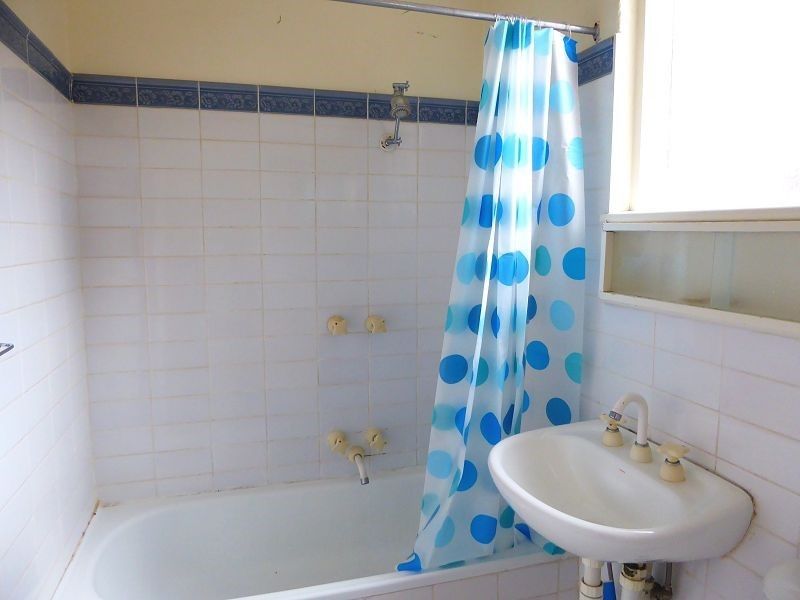 9/20 Loch Avenue, St Kilda East